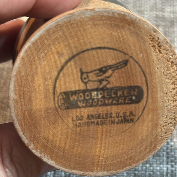 Vintage Collectable Wooden Salt and Pepper Shakers - Picture 4 of 7